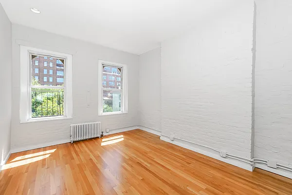 Rented by Bond New York | media 12