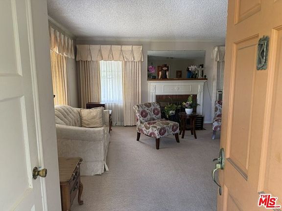 2nd image of 3511 Floresta Ave