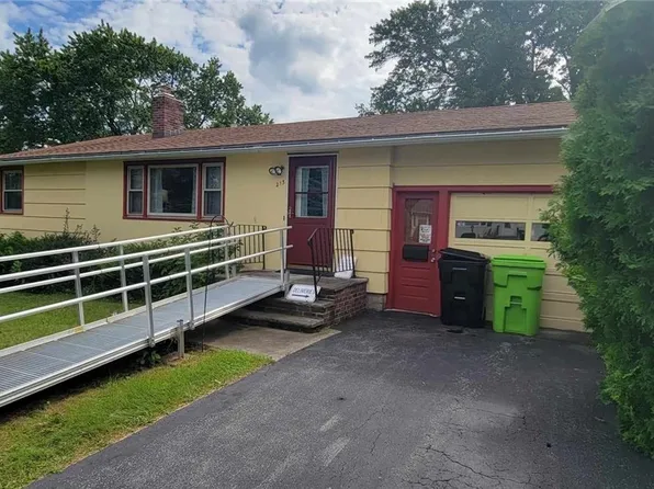 213 Bartlett Ave, Liverpool, NY 13088