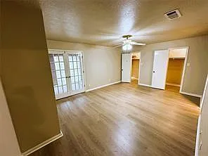 15127 Forest Lodge Dr — Photo 6