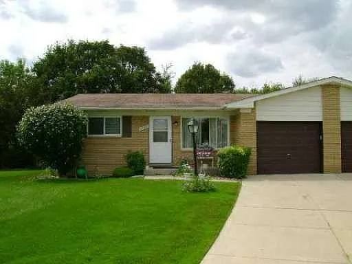 28546 Dino Cir photo 1