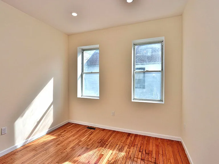 181 Bergen Tpke #2 — Photo 14