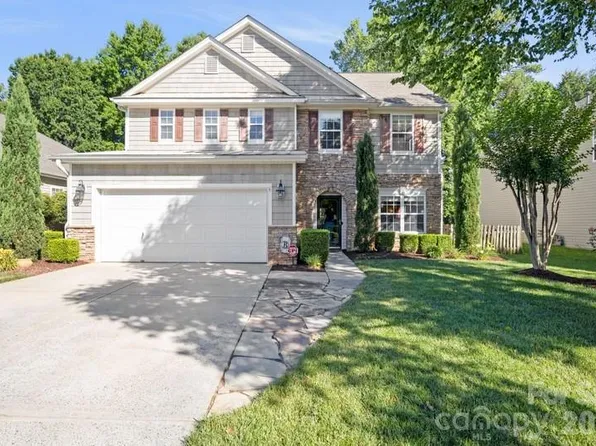 132 Rose Tree Ln, Fort Mill, SC 29715