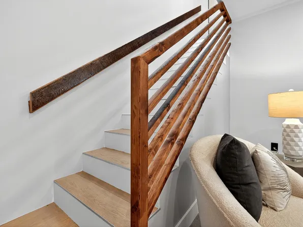 31 Bayview Avenue image 15 of 30