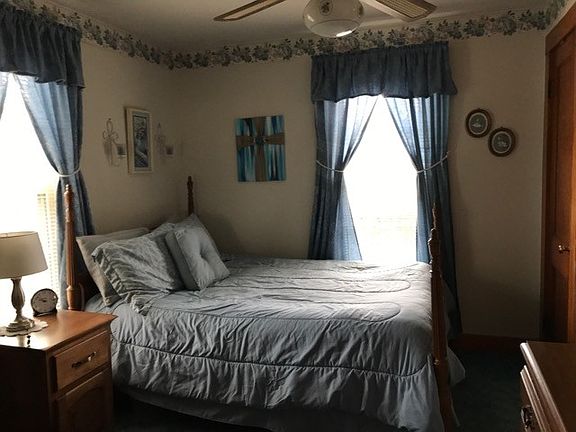 4th image of 100 Juniper St