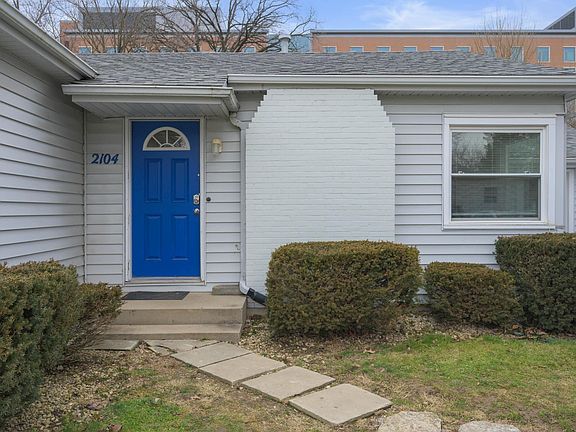 3rd image of 2104 W Euclid Ave