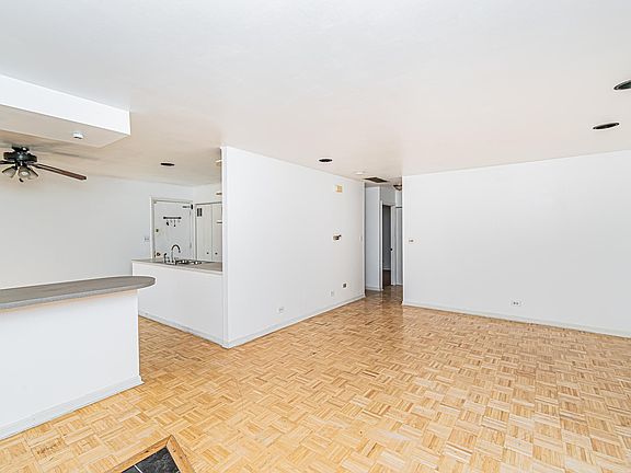 3rd image of 1319 N Cascade Ln #4
