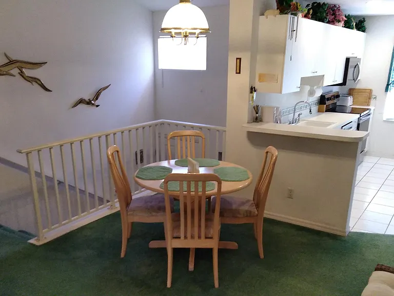 582 Windsor Sq #201 — Photo 11