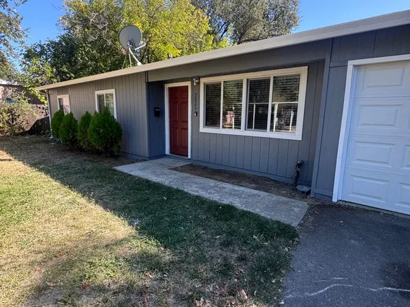 2023 Heller Ln, Redding, CA 96001