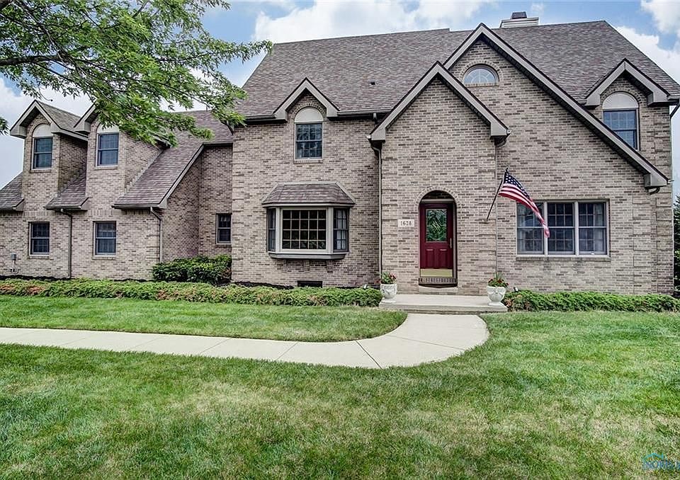 1st image of 1628 Oakwood Ct