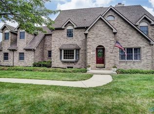 1628 Oakwood Ct, Bowling Green, OH 43402