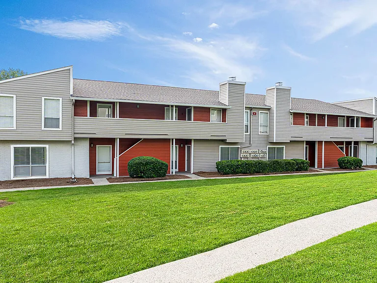 Rivercreek Apartments — Photo 8