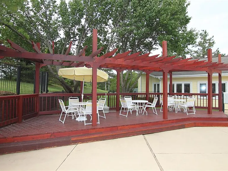 The Ethans Apartments — Photo 16