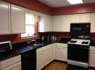 19 Halstead Pl, Princeton, NJ 08540