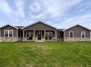 2536 Moorefield Rd, Springfield, OH 45502