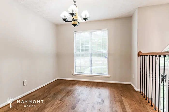 425 Misty Brook Ct — Photo 5