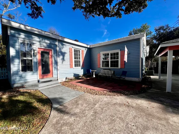 225 Magnolia St, Long Beach, MS 39560