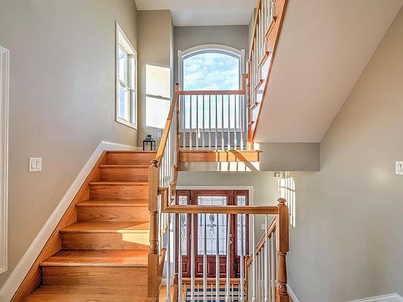 3rd image of 3453 Maritime Dr