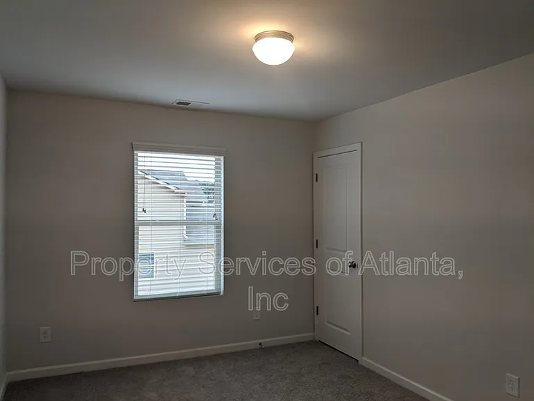 7594 Rudder Cir — Photo 8