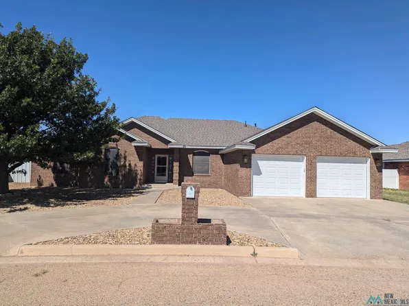 1245 Oakwood Cir, Portales, NM 88130
