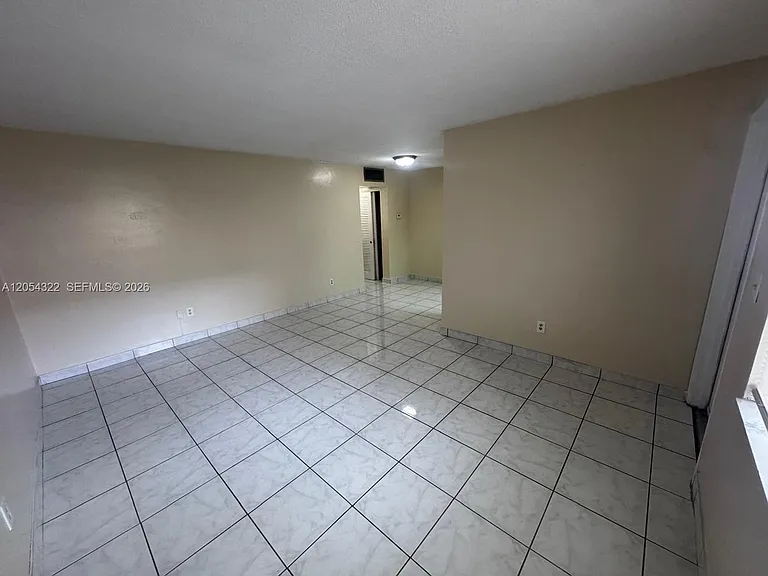 1832 Madison St #102 — Photo 3