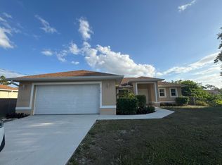 712 Long Lines Ln, Lehigh Acres, FL 33974