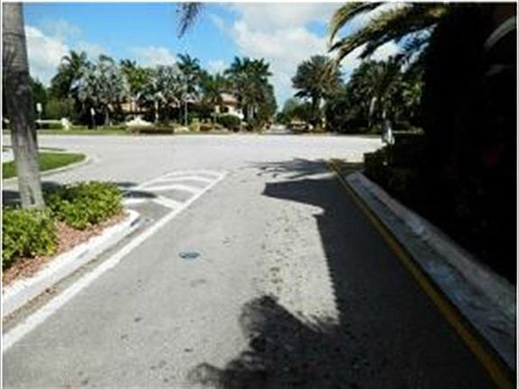 5th image of 879 NW 126th Dr
