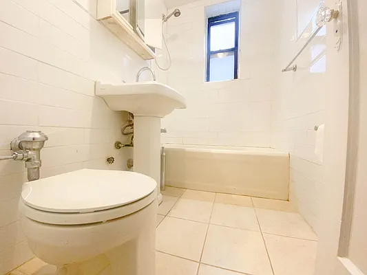 Rented by RealTegrity NY LLC | media 12