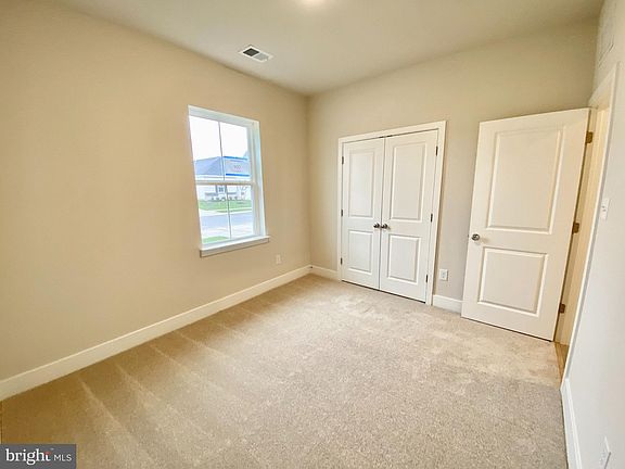 5th image of 29237 Oxford Dr