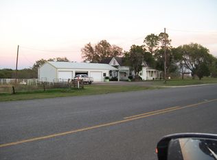 1079 Hwy 80 S, Nixon, TX 78140