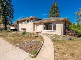 2858 Kensington Ave, Westchester, IL 60154