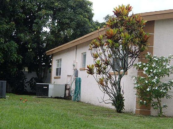 3rd image of 4190 NW 43rd Ct