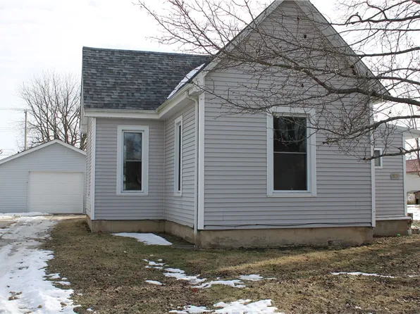 1029 N Broadway St, Shelbyville, IL 62565