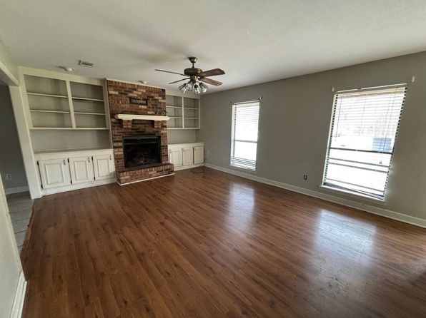 411 Whispering Pines Dr, Hattiesburg, MS 39402