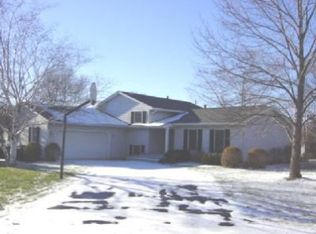 1956 Greenview St, Valparaiso, IN 46383