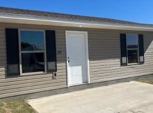 820 E 8th Ave #B, Paragould, AR 72450