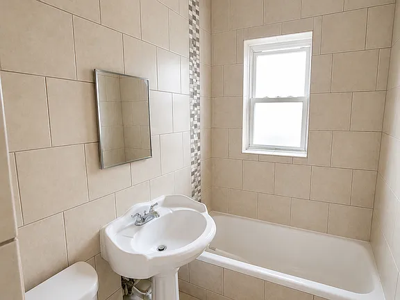 196 Roseville Ave #2 — photo 5 of 5