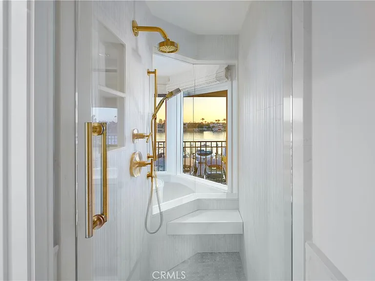 2572 Bayshore Dr — Photo 23