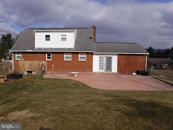 3rd image of 7209 Catherine Dr