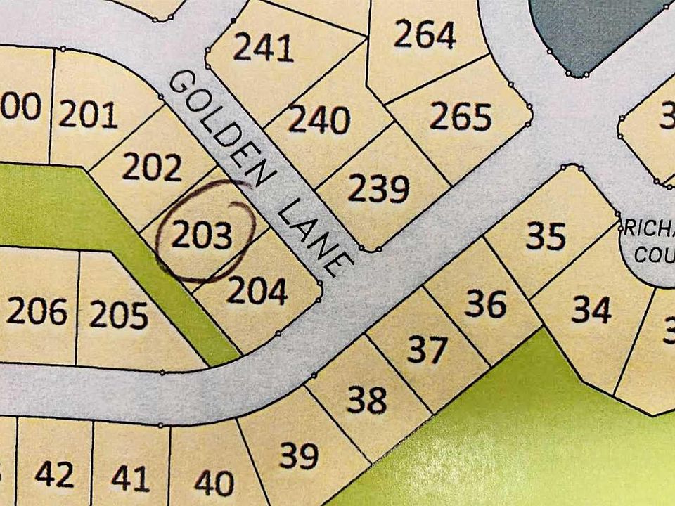 2nd image of 1002 Golden Ln