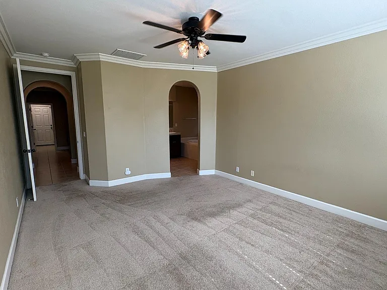 1105 N Perry Ave — Photo 29