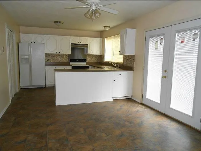 816 Wild Hickory Ln photo 1
