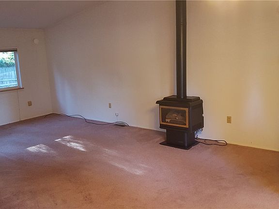 5th image of 8109 194th St E