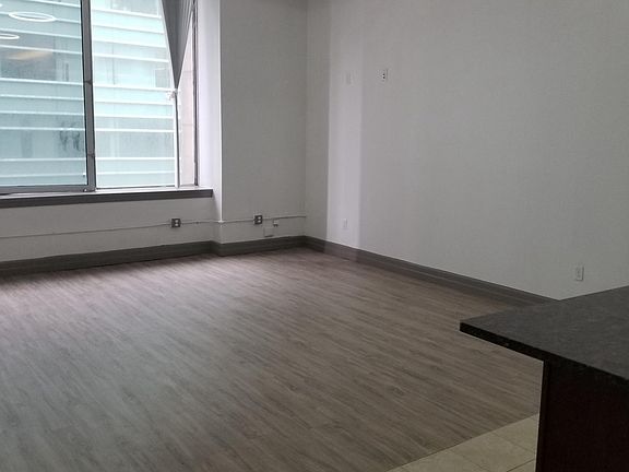 3rd image of 735 Griswold St #602