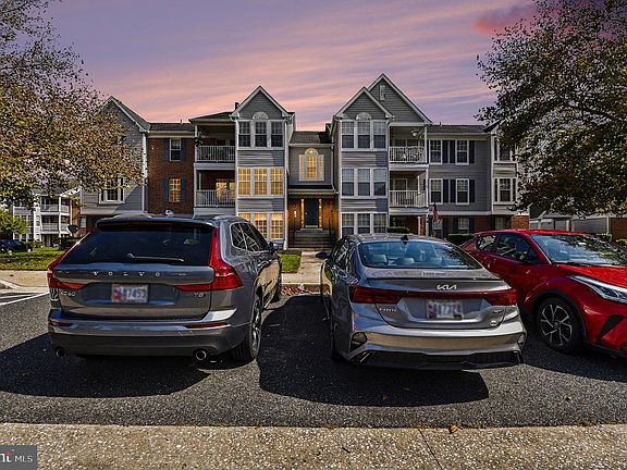 2nd image of 11 Laurel Path Ct #11-6