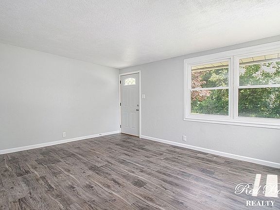 4th image of 3103 McKinley Ave