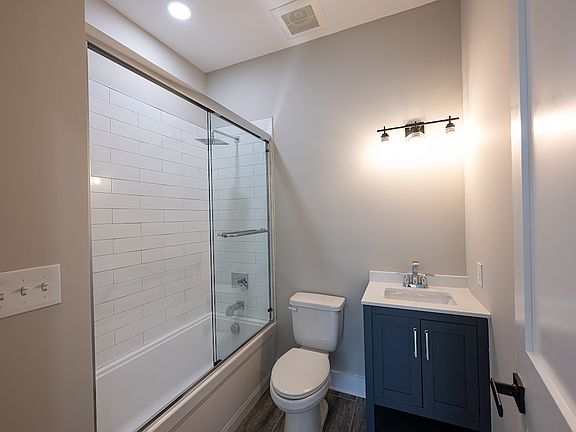 4th image of 70 Carolina St #205