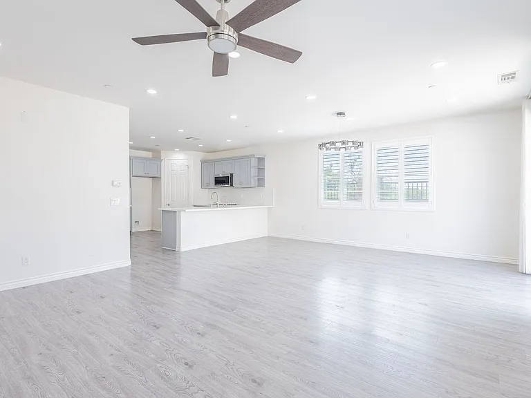 16220 Retreat Ct — Photo 58