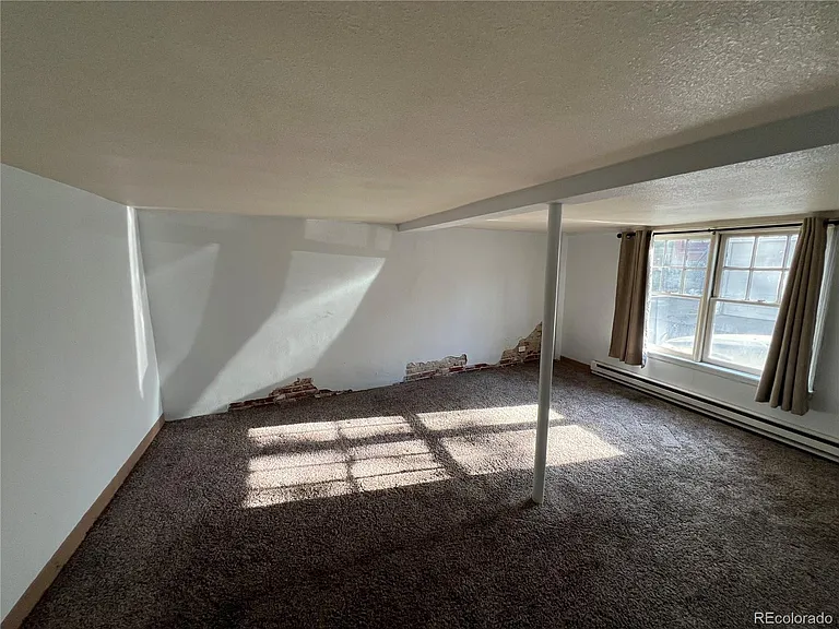 1415 Elizabeth St — Photo 4