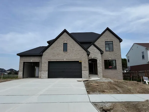 17827 Biscayne Dr, Macomb, MI 48042